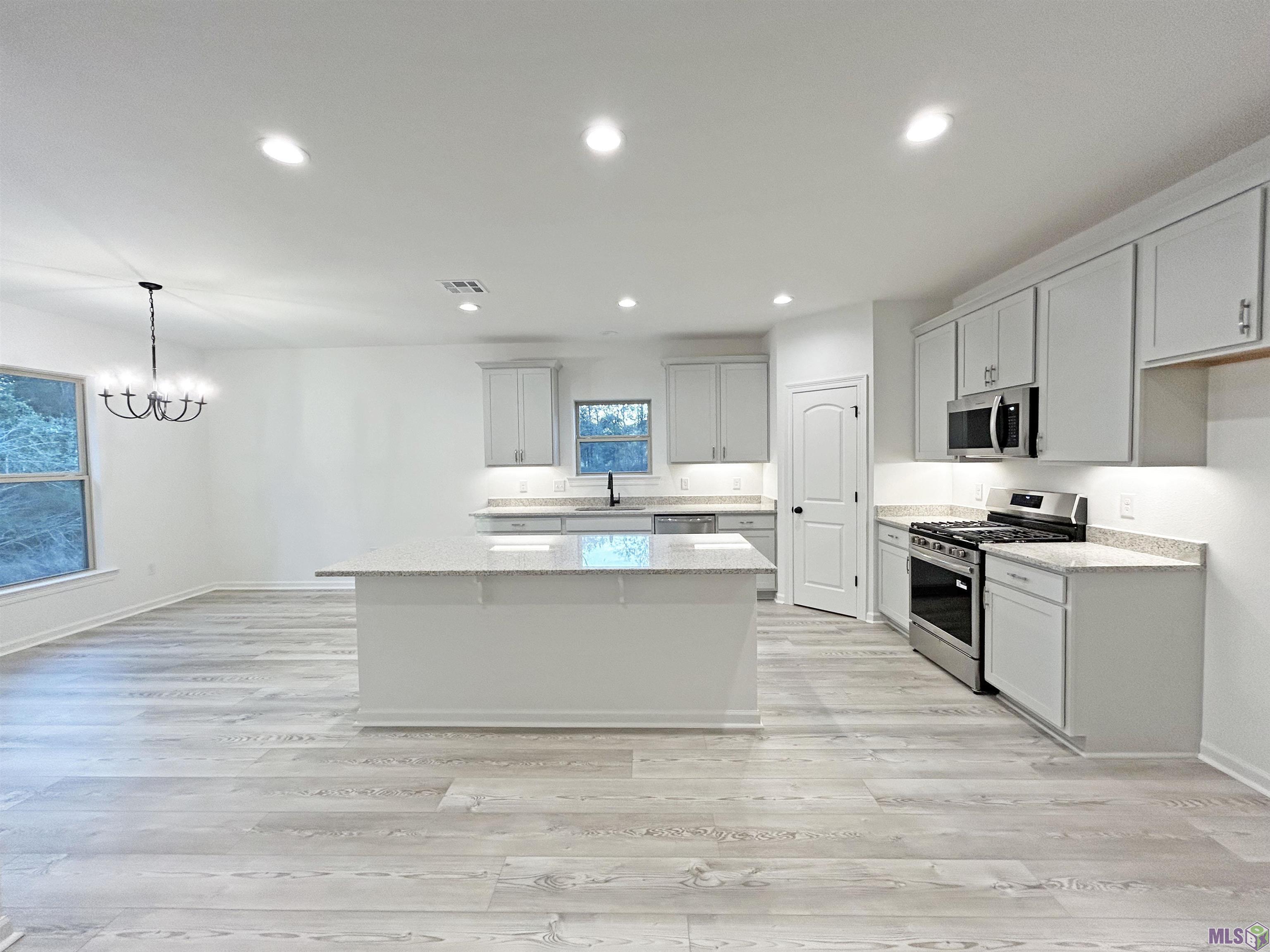 39698 Axis Avenue Ponchatoula, LA 70454 - Photo 4 of 14