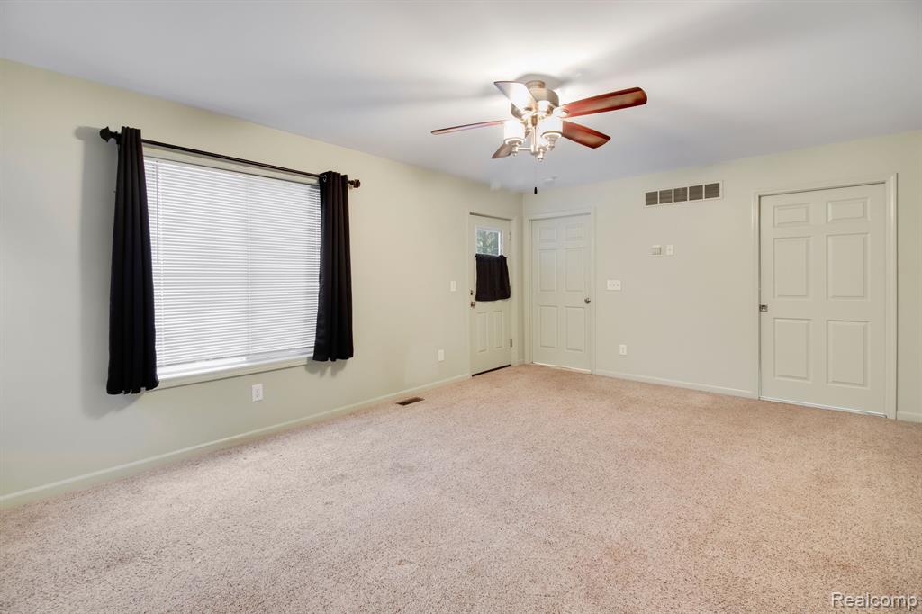 796 Collier Road Pontiac, MI 48340 - Photo 28 of 44 Gallery Image 28