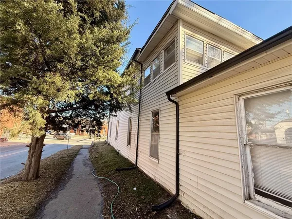 $89,900 | 2624 St Joseph Avenue, St. Joseph, MO 64505