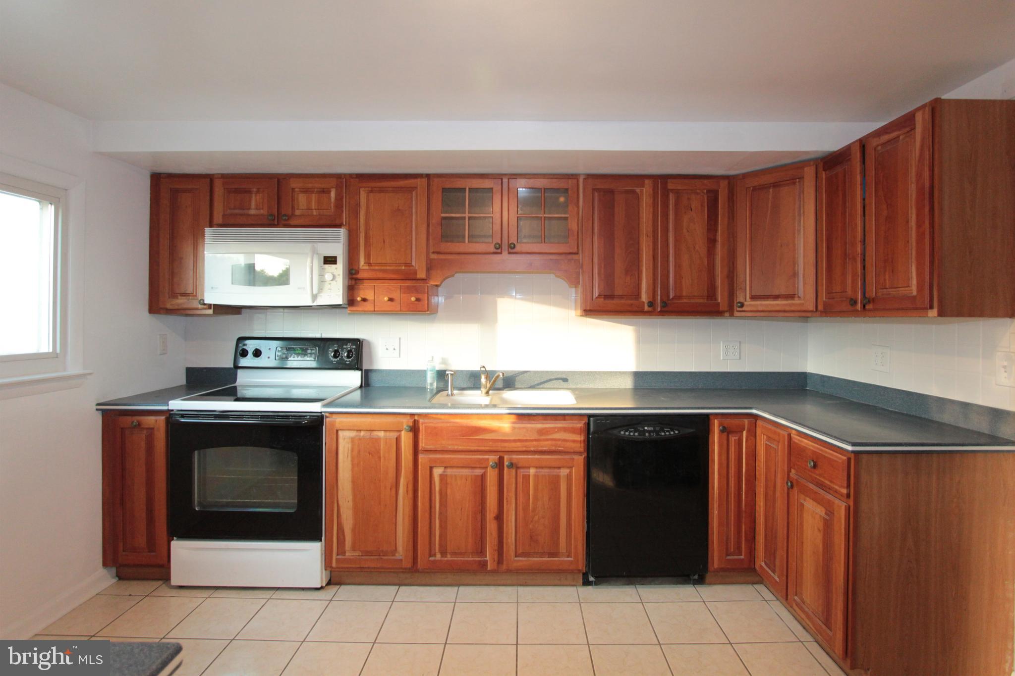 6 Newbrook Road Newark, DE 19711 - Photo 9 of 19 Kitchen
