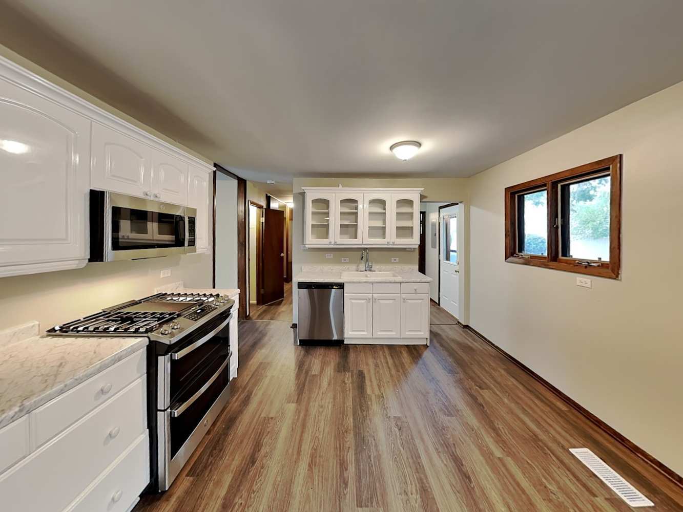 16400 Sherwood Drive Orland Park, IL 60462 - Photo 2 of 14