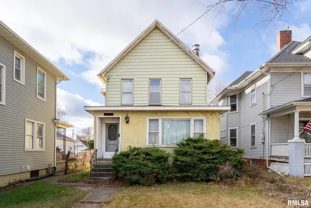 $135,000 | 2709 16th Street, Moline, IL 61265