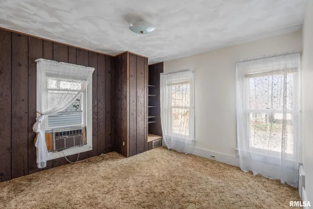 $135,000 | 2709 16th Street, Moline, IL 61265