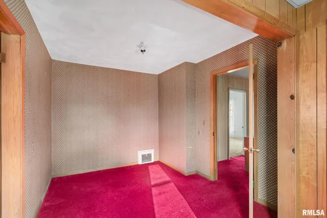 $135,000 | 2709 16th Street, Moline, IL 61265