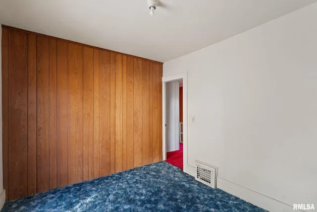 $135,000 | 2709 16th Street, Moline, IL 61265