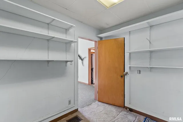 $135,000 | 2709 16th Street, Moline, IL 61265