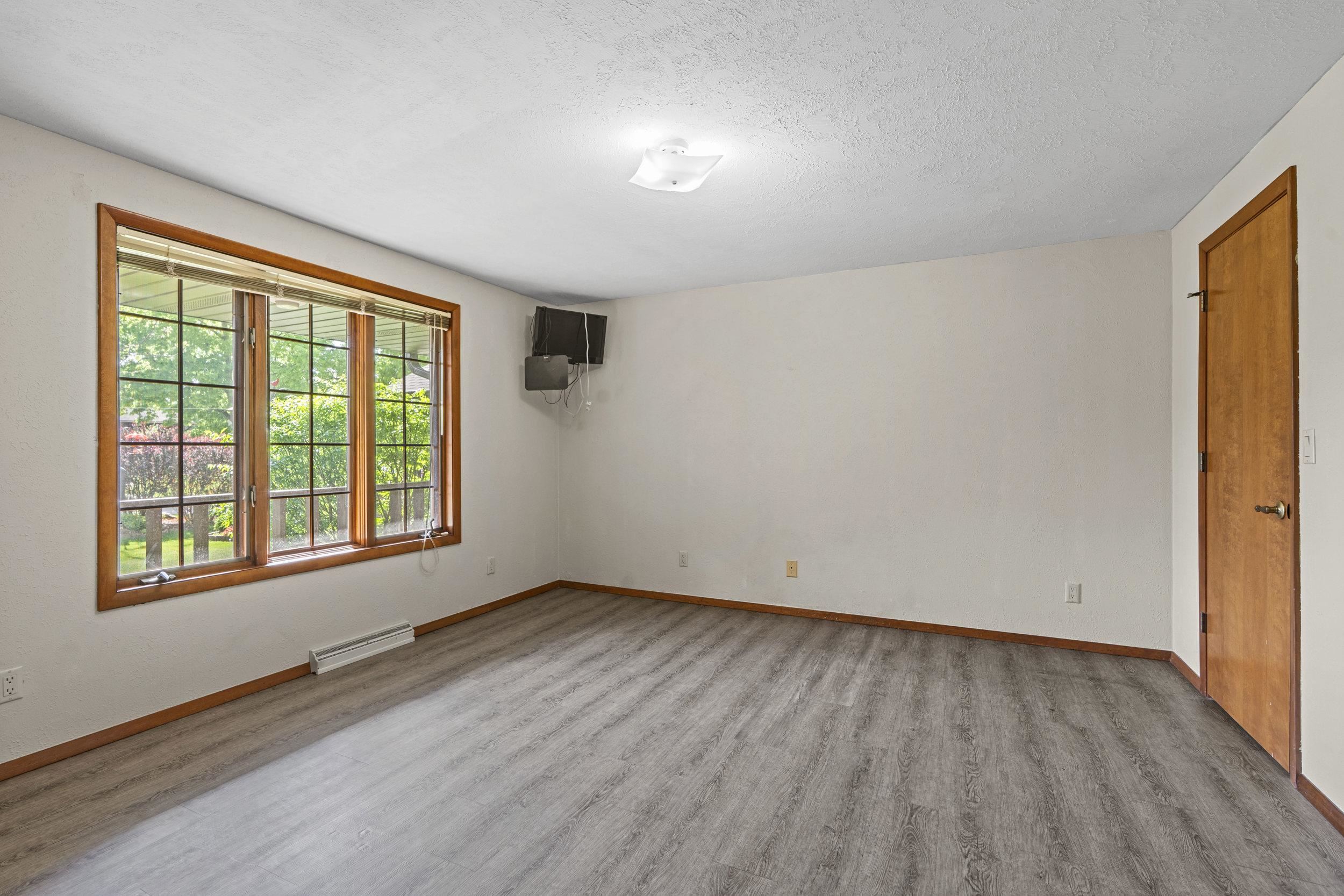921 Divot Place Green Bay, WI 54313 - Photo 22 of 66
