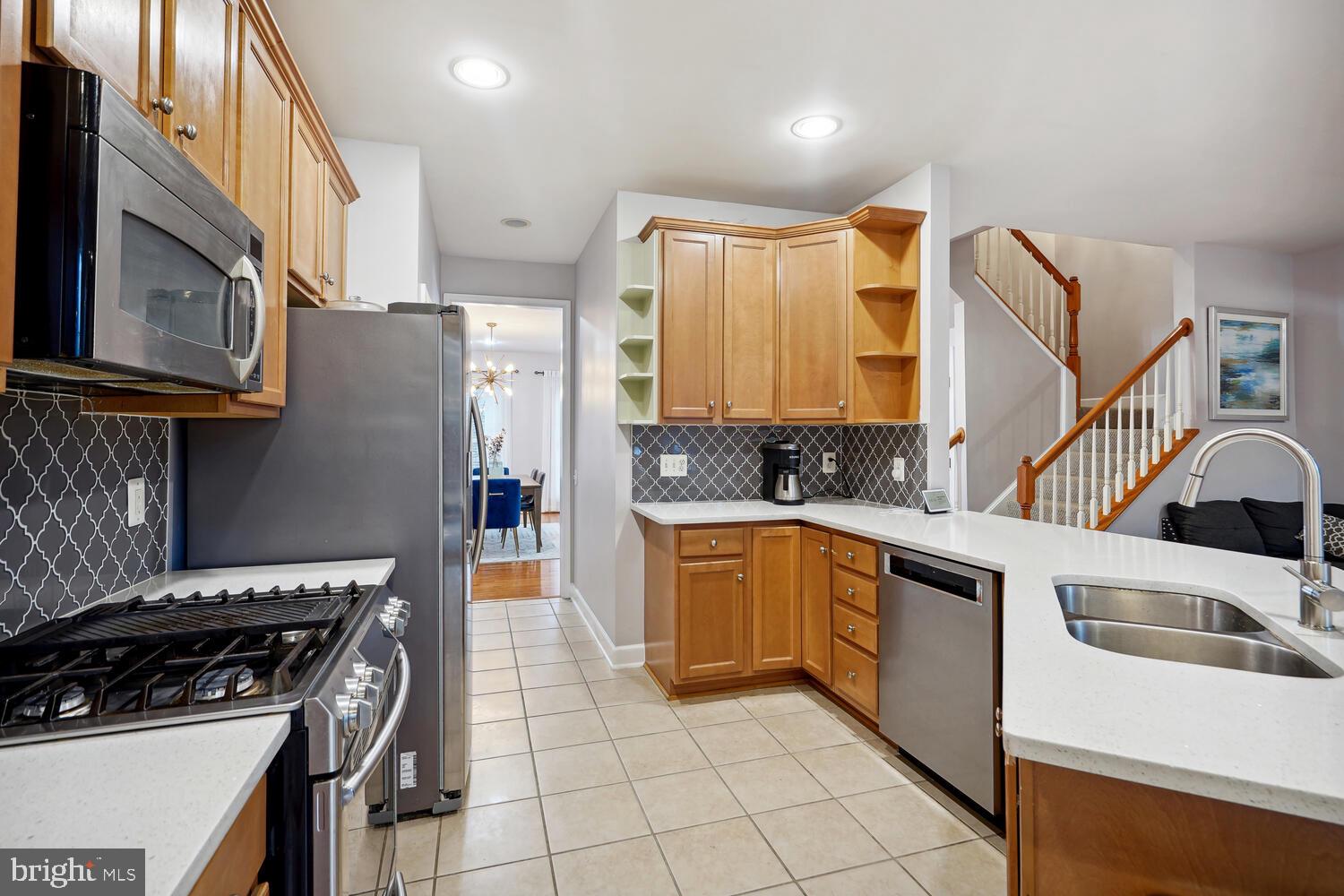9269 Laurel Ridge Crossing Road Lorton, VA 22079 - Photo 8 of 26 Gallery Image 8