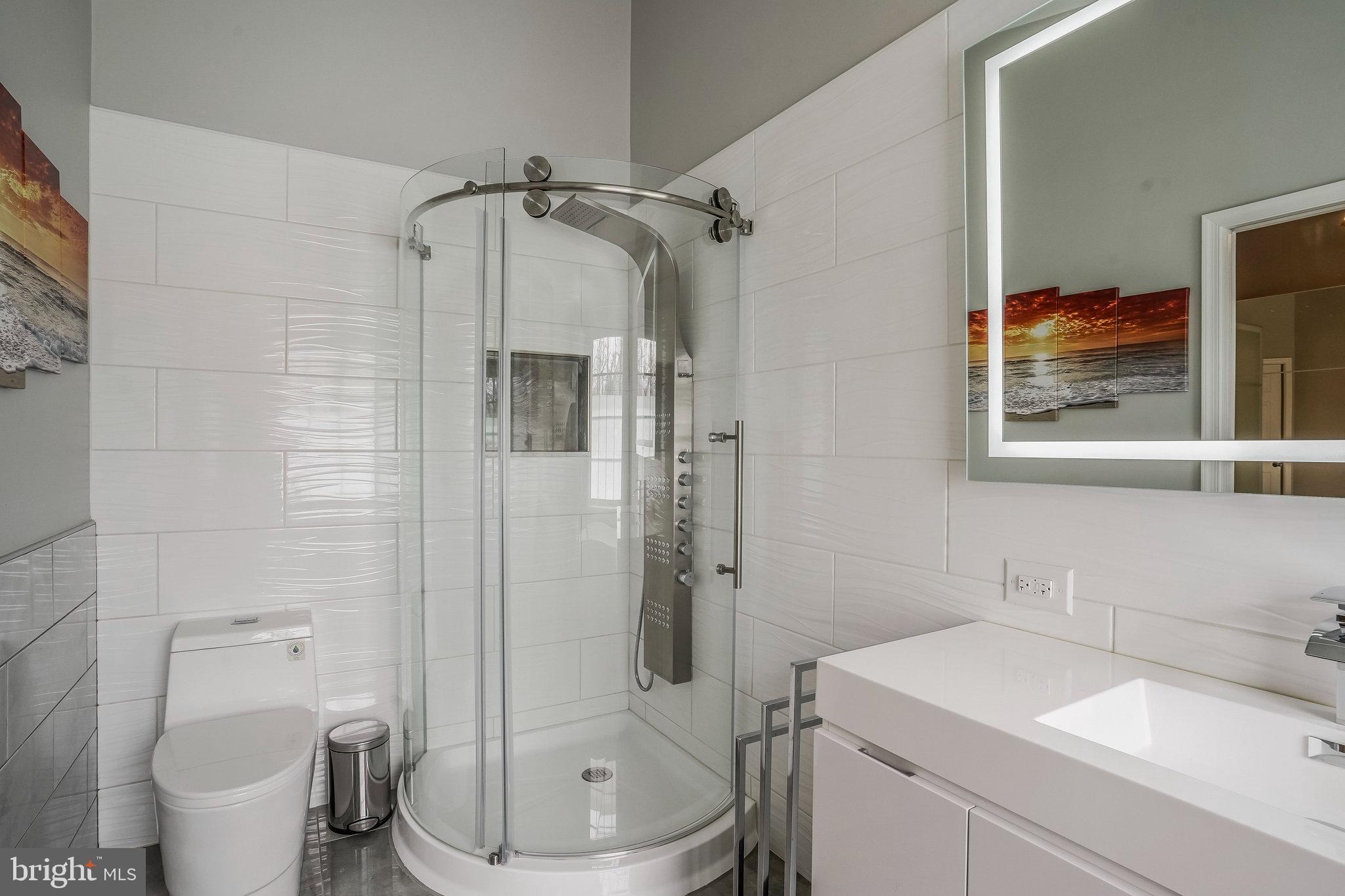 8110 Cerromar Way Gainesville, VA 20155 - Photo 25 of 51 Upgraded En-Suite Bath