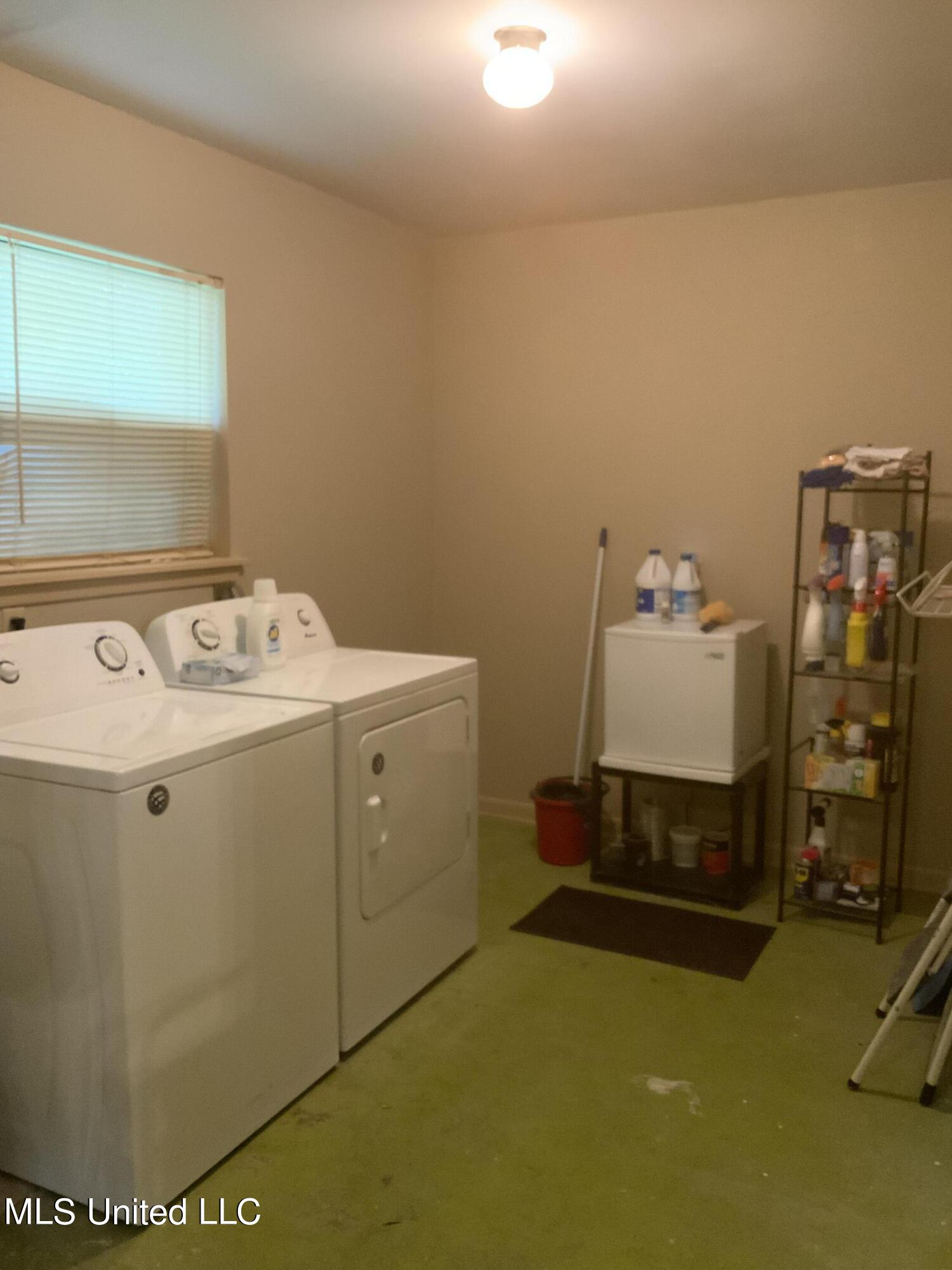 904 Clover Circle Picayune, MS 39466 - Photo 8 of 15 IMG_0709