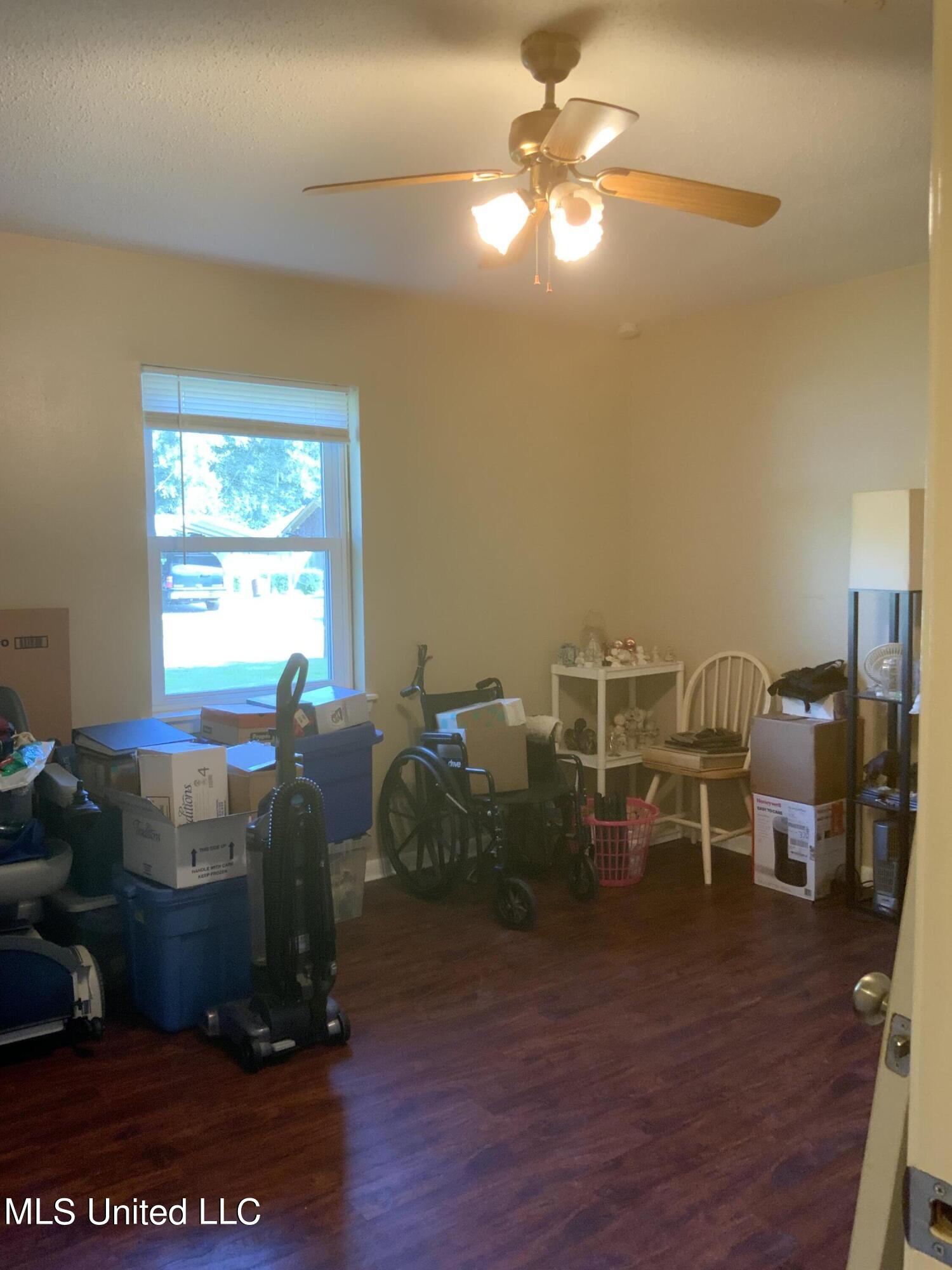 904 Clover Circle Picayune, MS 39466 - Photo 9 of 15 IMG_0707