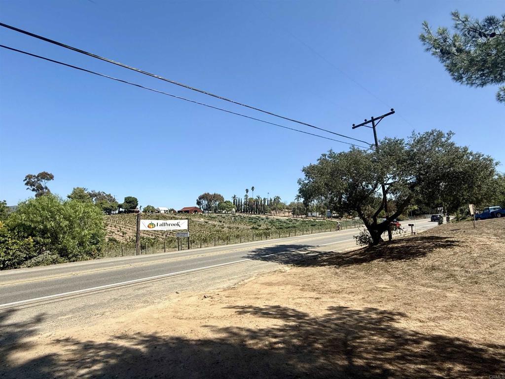 1851 East Mission Road Fallbrook, CA 92028 - Photo 10 of 29