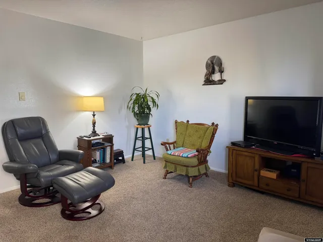 $324,900 | 227 Alder Street, Mountain View, WY 82939