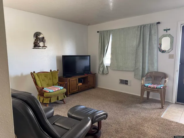 $324,900 | 227 Alder Street, Mountain View, WY 82939