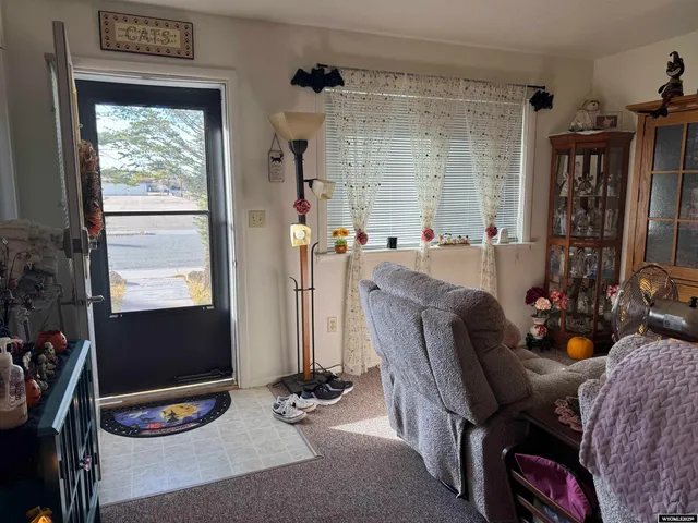 $324,900 | 227 Alder Street, Mountain View, WY 82939