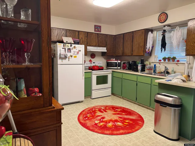 $324,900 | 227 Alder Street, Mountain View, WY 82939