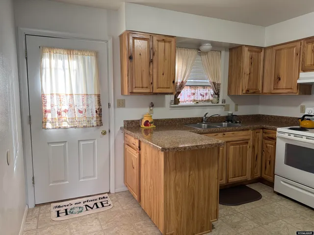 $324,900 | 227 Alder Street, Mountain View, WY 82939