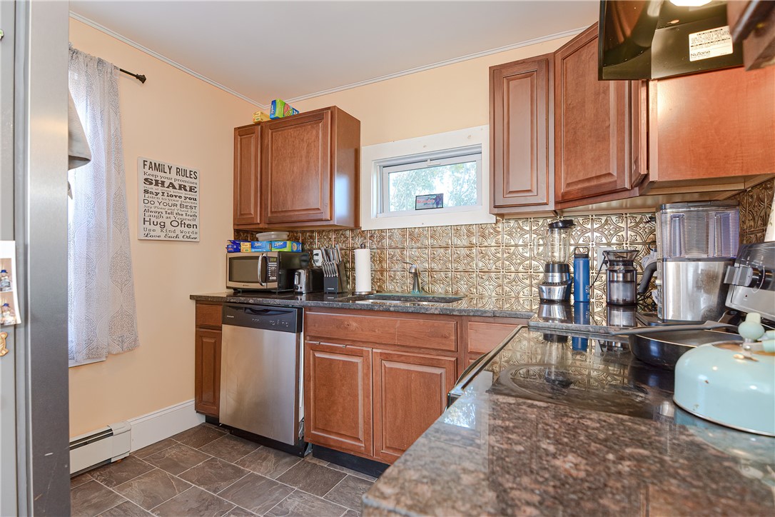 68 Read Avenue Coventry, RI 02816 - Photo 17 of 28