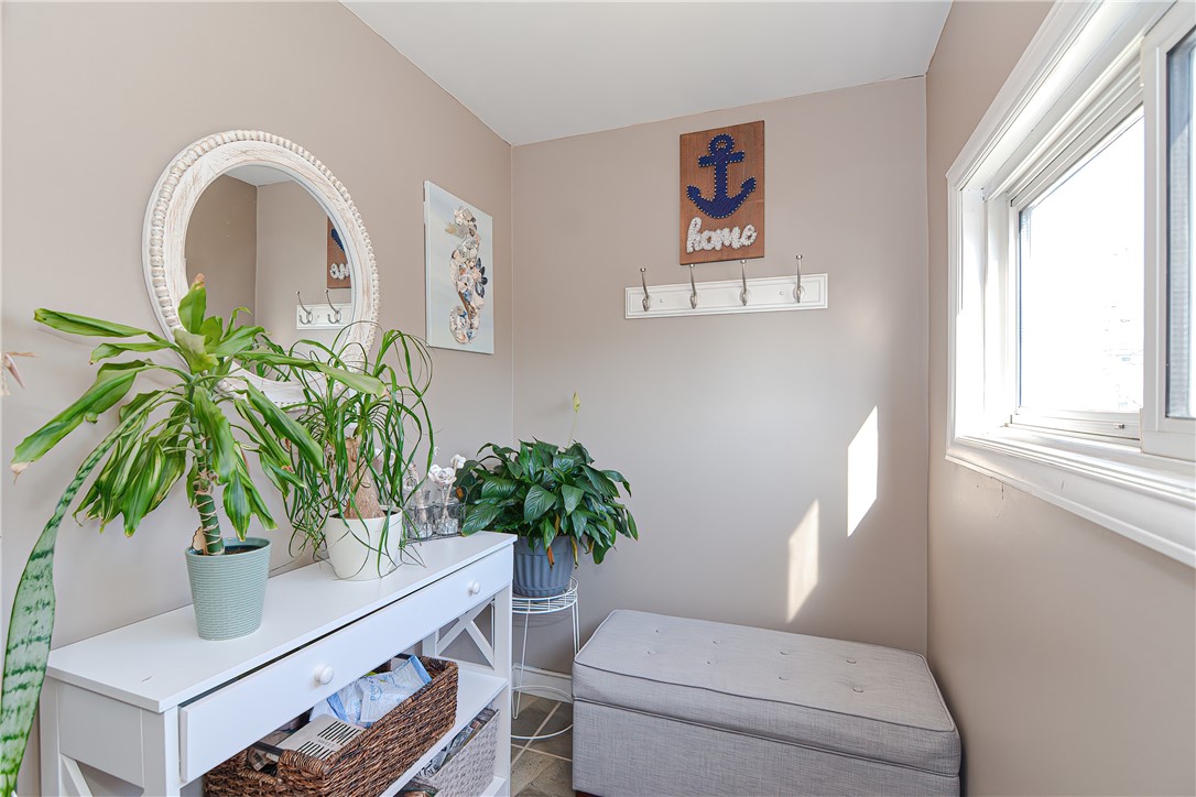 68 Read Avenue Coventry, RI 02816 - Photo 2 of 28