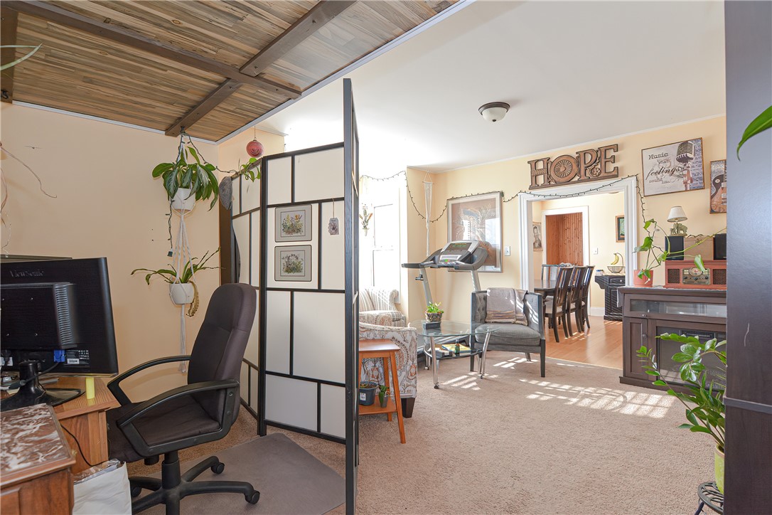 68 Read Avenue Coventry, RI 02816 - Photo 5 of 28