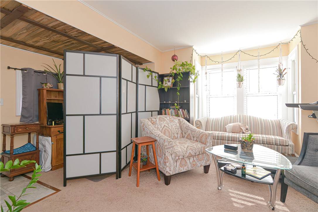 68 Read Avenue Coventry, RI 02816 - Photo 6 of 28