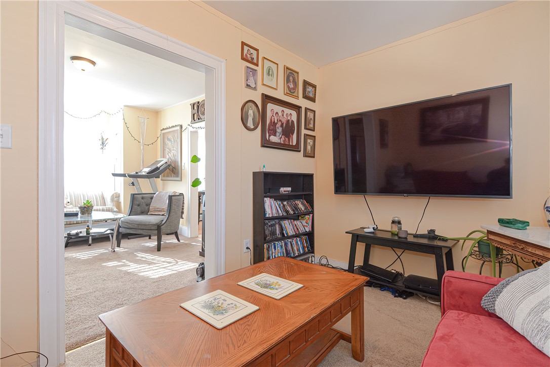 68 Read Avenue Coventry, RI 02816 - Photo 9 of 28