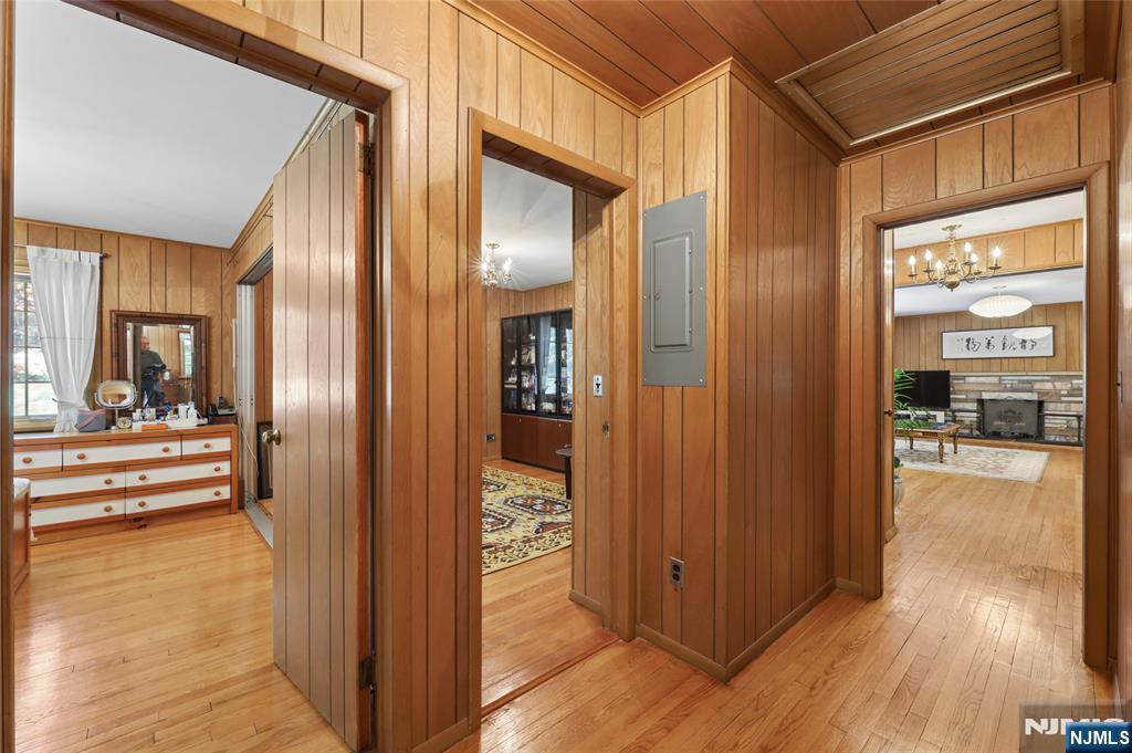 12 Beverly Road Englewood Cliffs, NJ 07632 - Photo 24 of 36