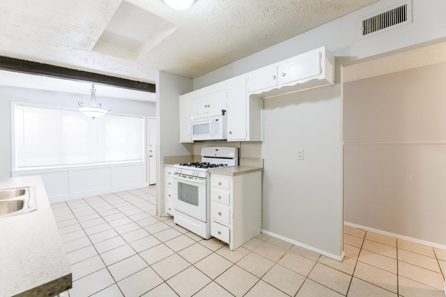 2526 63rd Street Lubbock, TX 79413 - Photo 33 of 51 2526 63rd-37