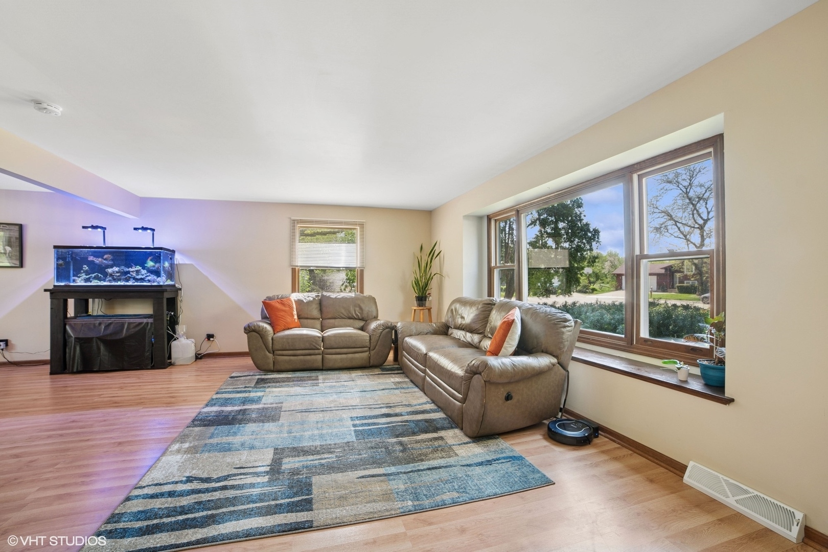 86 Brookside Drive Elgin, IL 60123 - Photo 4 of 19