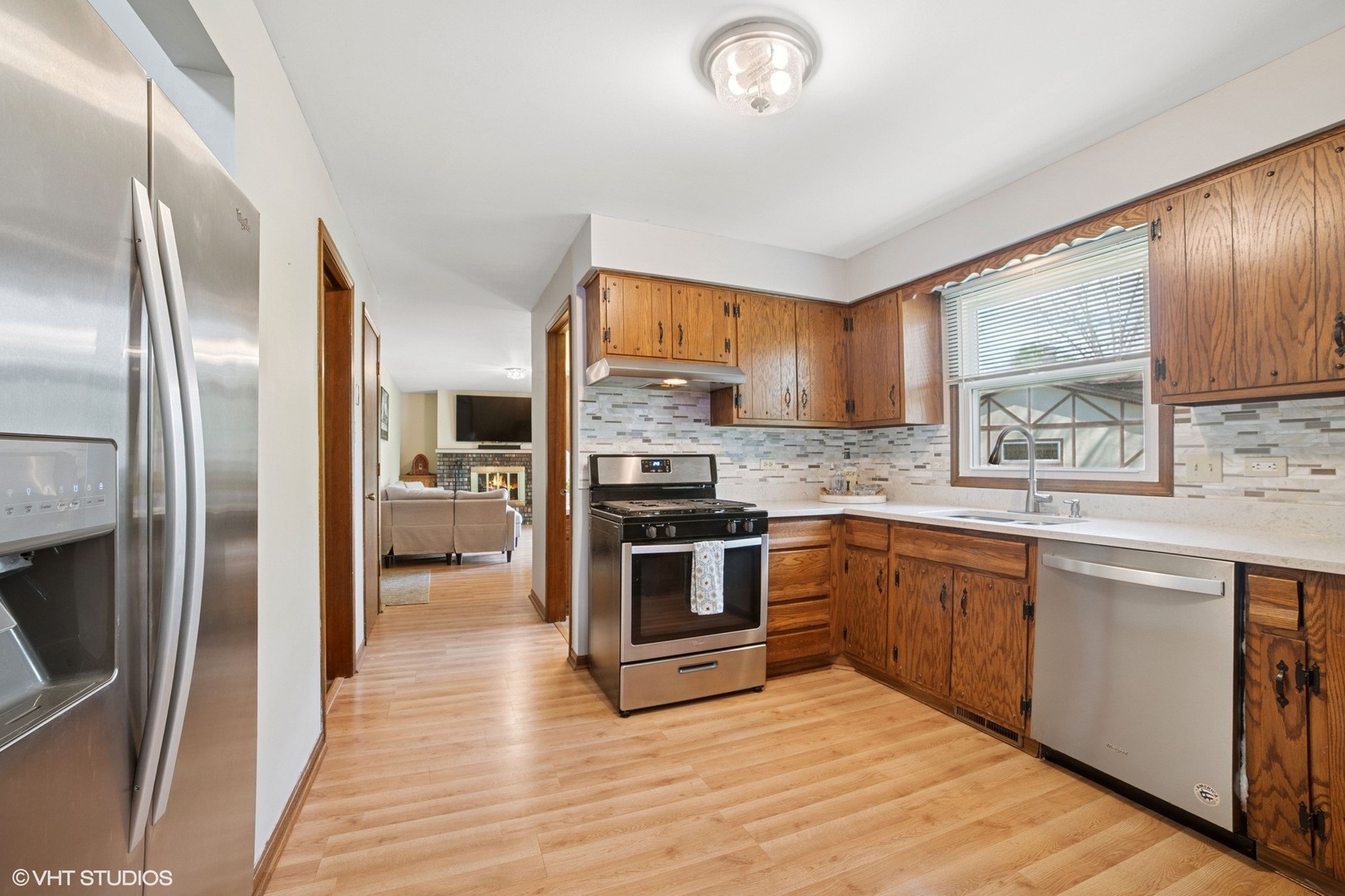 86 Brookside Drive Elgin, IL 60123 - Photo 6 of 19