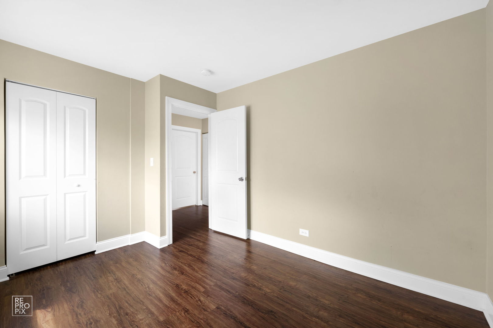 48 Pheasant Road Matteson, IL 60443 - Photo 18 of 23 a view of empty room with wooden floor
