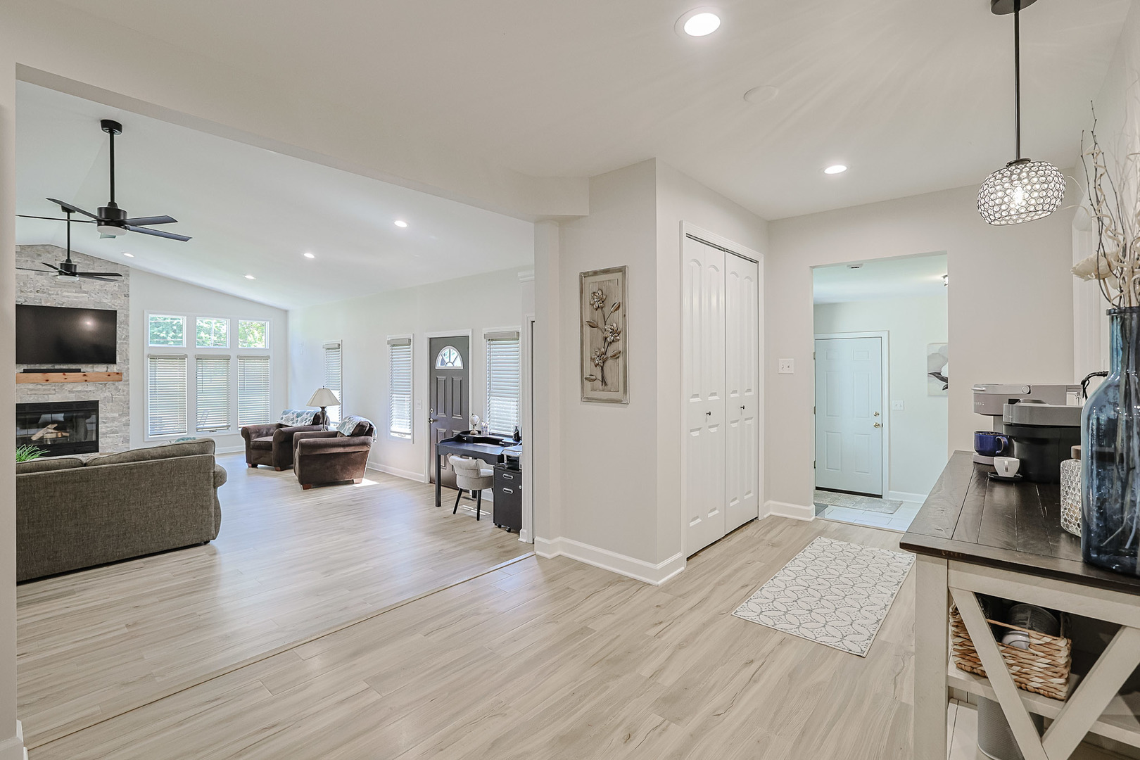 824 Ogden Road New Lenox, IL 60451 - Photo 12 of 30 Gallery Image 12