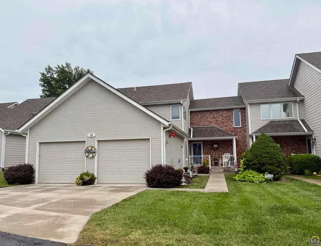 $269,900 | 3101 Southwest Wanamaker Drive, Unit 13, Topeka, KS 66614