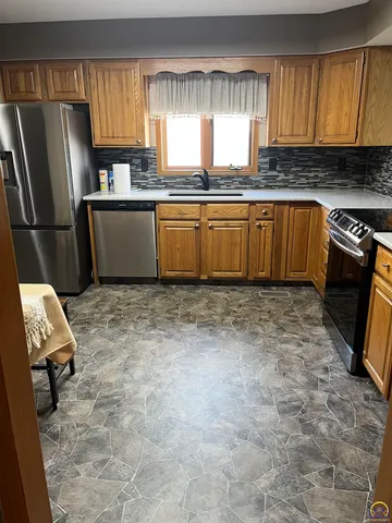 $269,900 | 3101 Southwest Wanamaker Drive, Unit 13, Topeka, KS 66614