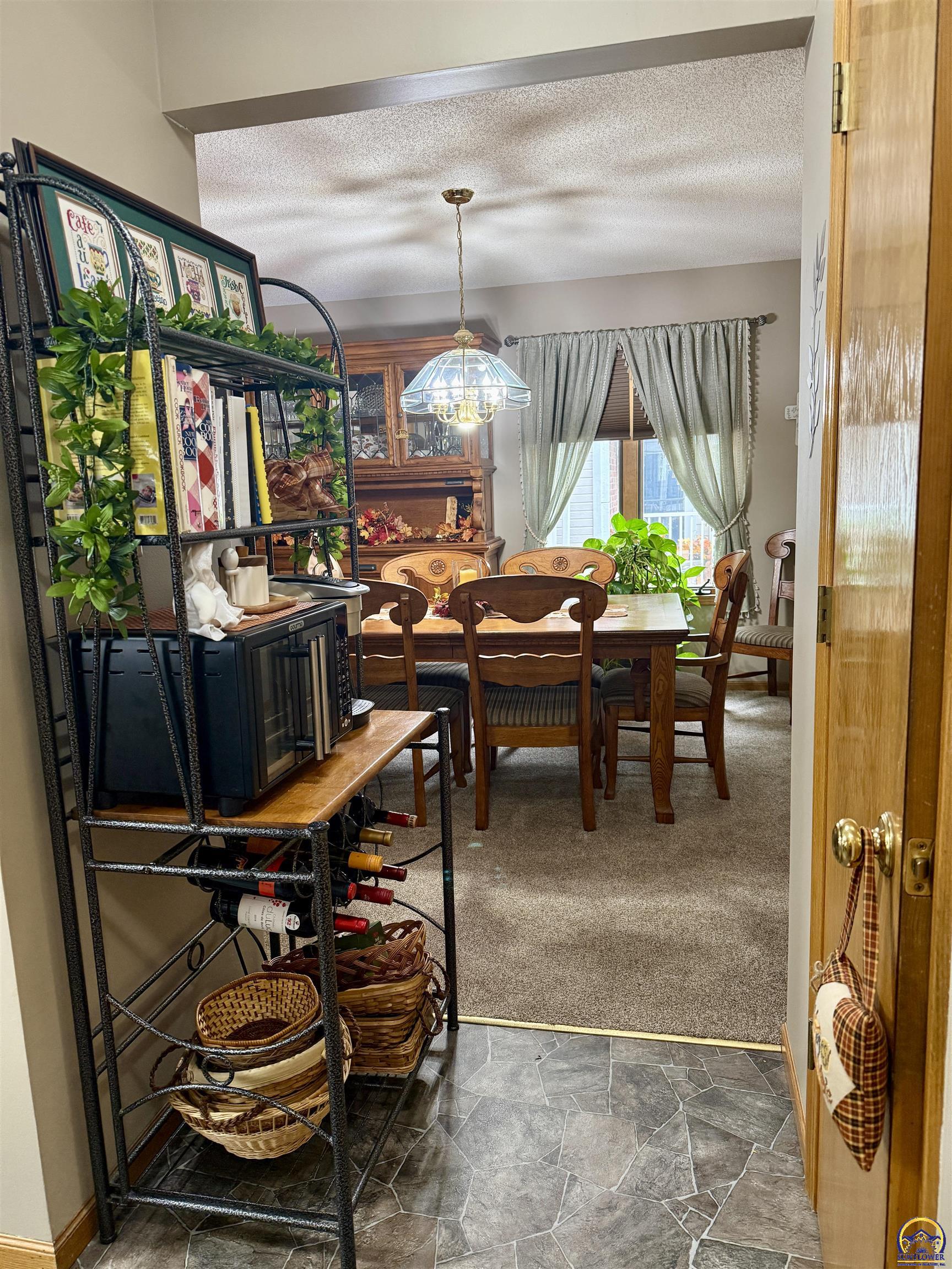 3101 Southwest Wanamaker Drive, Unit 13 Topeka, KS 66614 - Photo 14 of 52