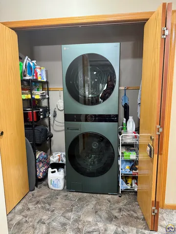 $269,900 | 3101 Southwest Wanamaker Drive, Unit 13, Topeka, KS 66614