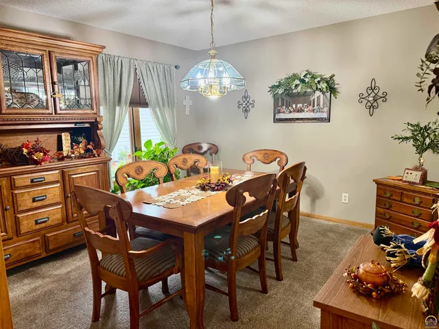 $269,900 | 3101 Southwest Wanamaker Drive, Unit 13, Topeka, KS 66614