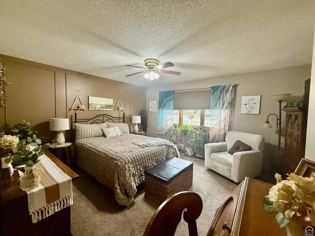 $269,900 | 3101 Southwest Wanamaker Drive, Unit 13, Topeka, KS 66614