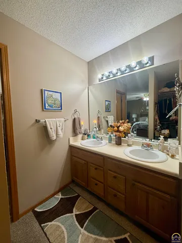 $269,900 | 3101 Southwest Wanamaker Drive, Unit 13, Topeka, KS 66614