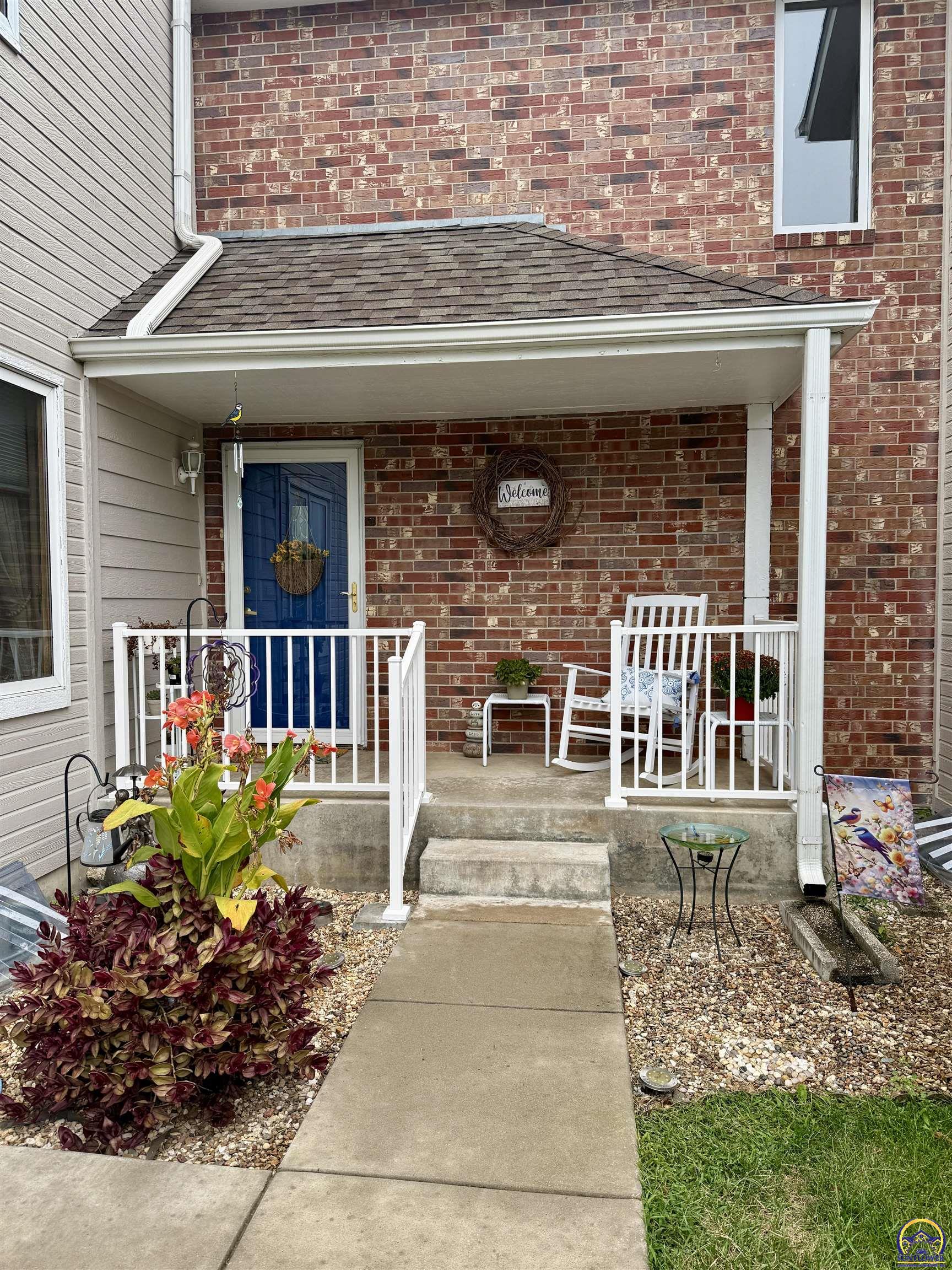 3101 Southwest Wanamaker Drive, Unit 13 Topeka, KS 66614 - Photo 3 of 52