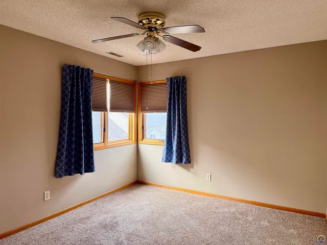 $269,900 | 3101 Southwest Wanamaker Drive, Unit 13, Topeka, KS 66614