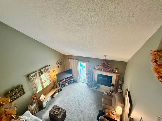 $269,900 | 3101 Southwest Wanamaker Drive, Unit 13, Topeka, KS 66614