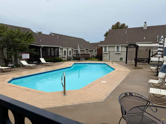 $269,900 | 3101 Southwest Wanamaker Drive, Unit 13, Topeka, KS 66614