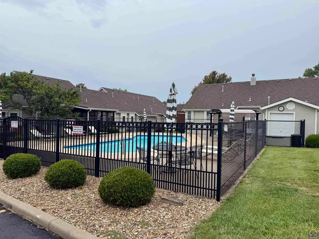$269,900 | 3101 Southwest Wanamaker Drive, Unit 13, Topeka, KS 66614