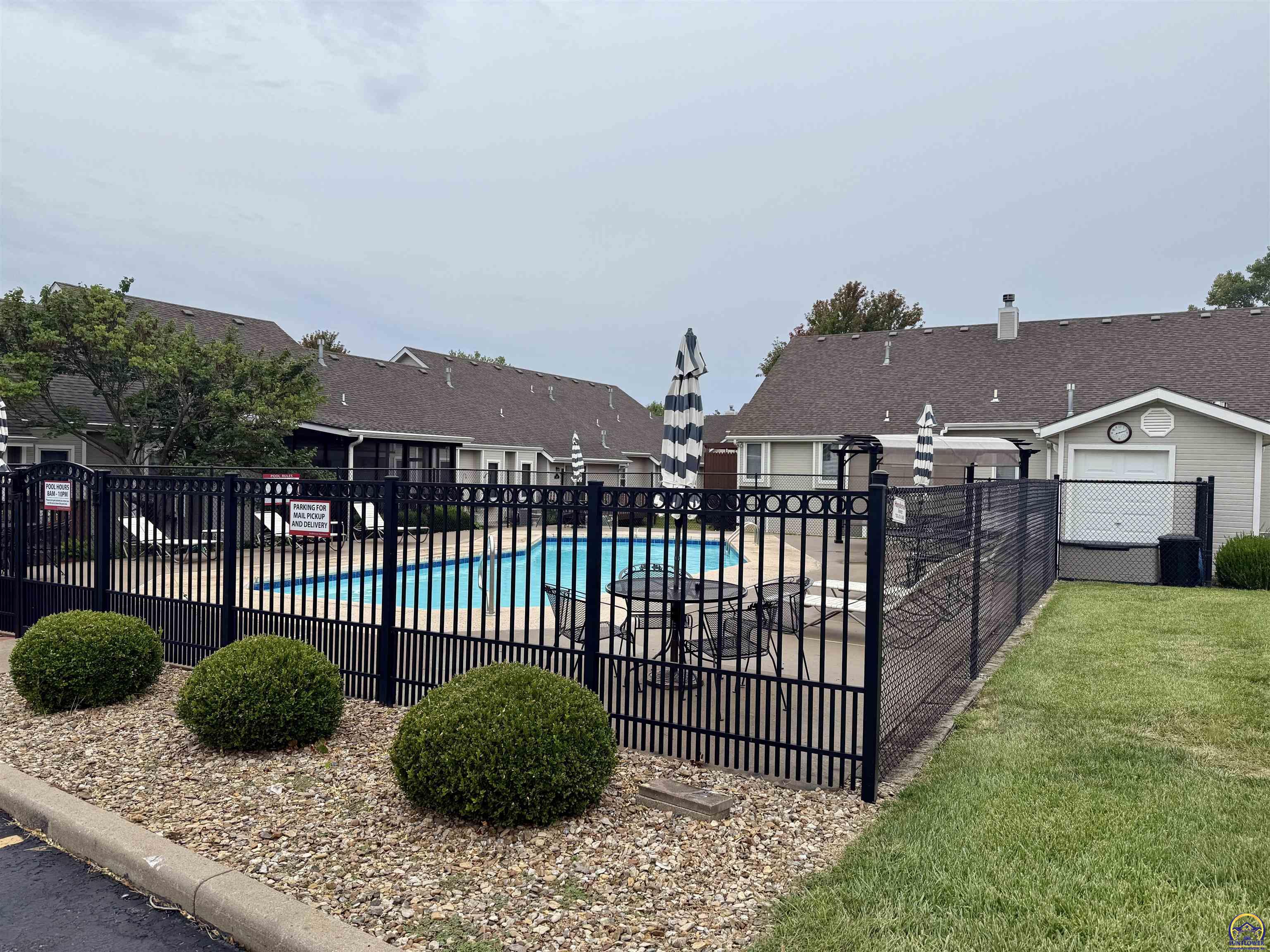 3101 Southwest Wanamaker Drive, Unit 13 Topeka, KS 66614 - Photo 51 of 52