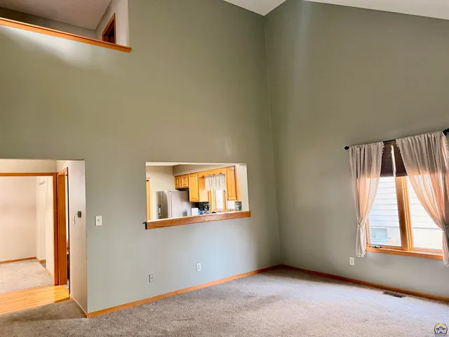 $269,900 | 3101 Southwest Wanamaker Drive, Unit 13, Topeka, KS 66614