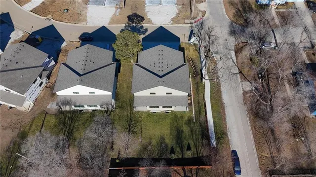 $350,000 | 207 Northwest Orchard Street, Lee's Summit, MO 64063