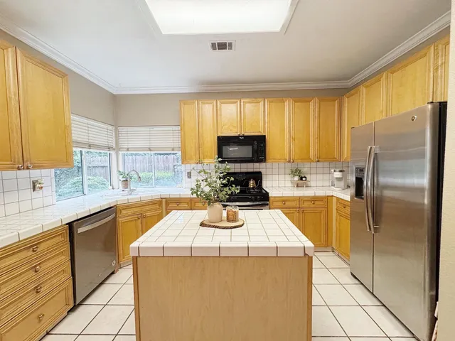 $499,000 | 10762 Pleasant Valley Circle, Stockton, CA 95209