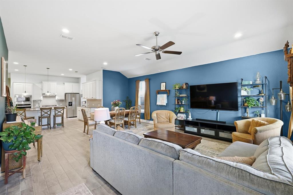 2213 Ruff Road Denton, TX 76205 - Photo 23 of 38 Large living space with ceramic tile flooring and custom paint.