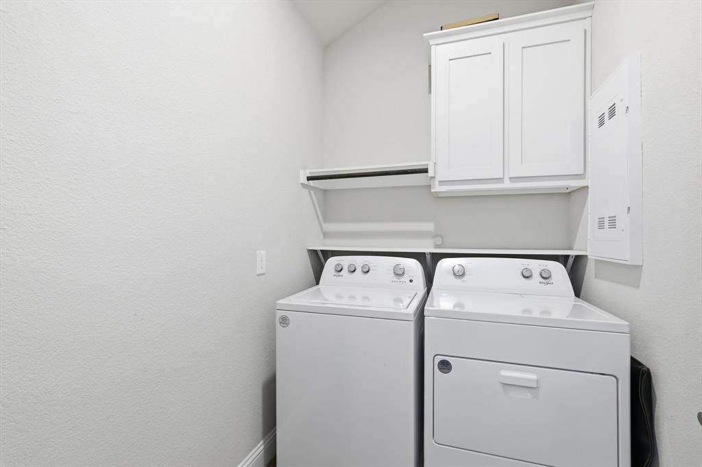 2213 Ruff Road Denton, TX 76205 - Photo 33 of 40 a utility room with dryer and washer